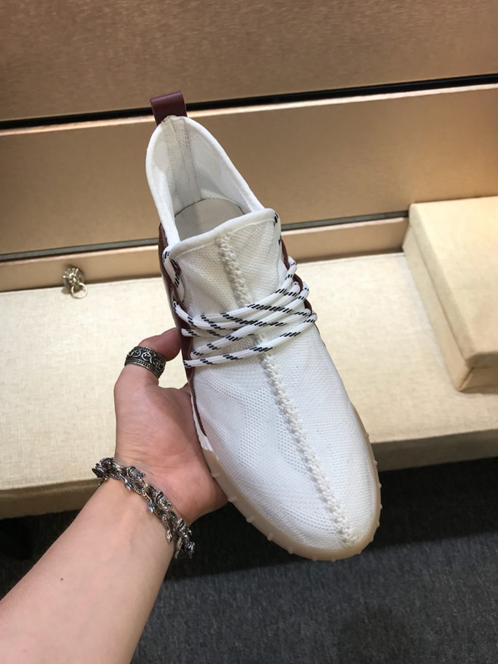 BLG  sneaker